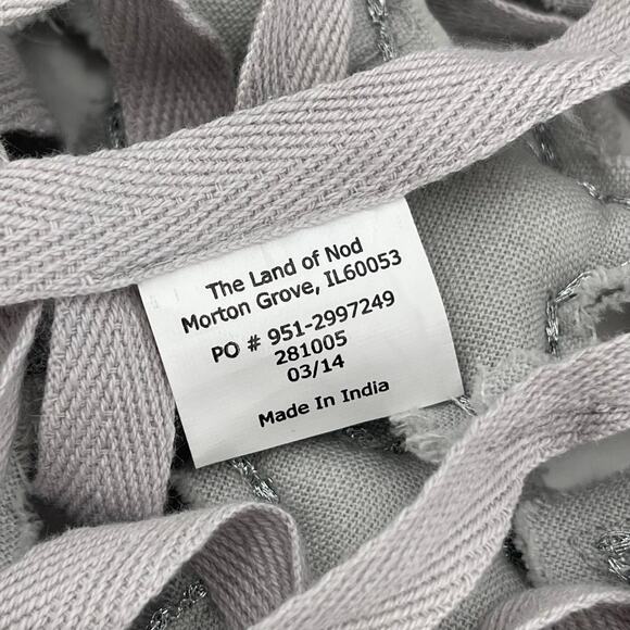 LAND OF NOD Star Garland Fabric Raw Hem Silver Gray Holiday Christmas New Years - Picture 2 of 11